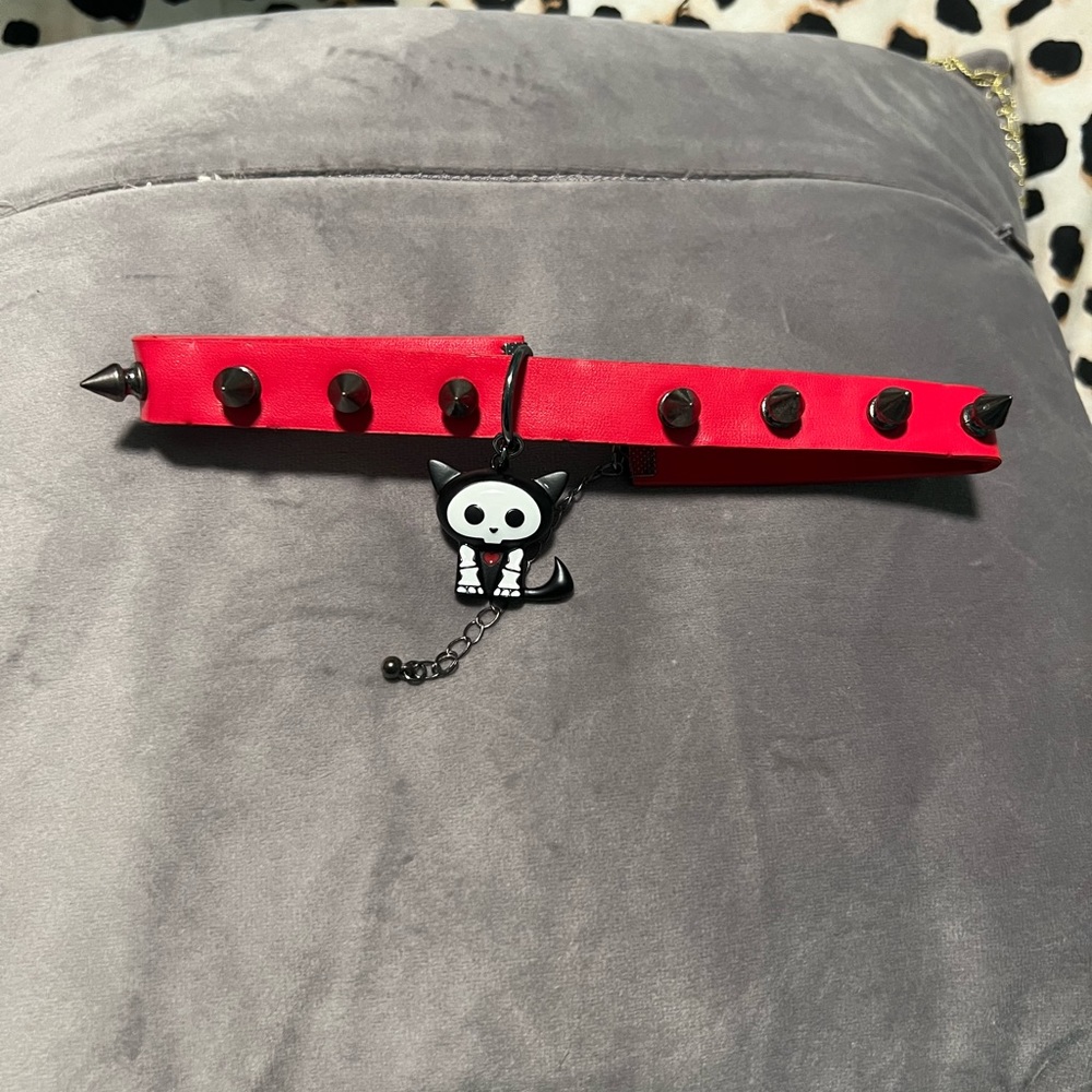 SKELANIMALS necklace